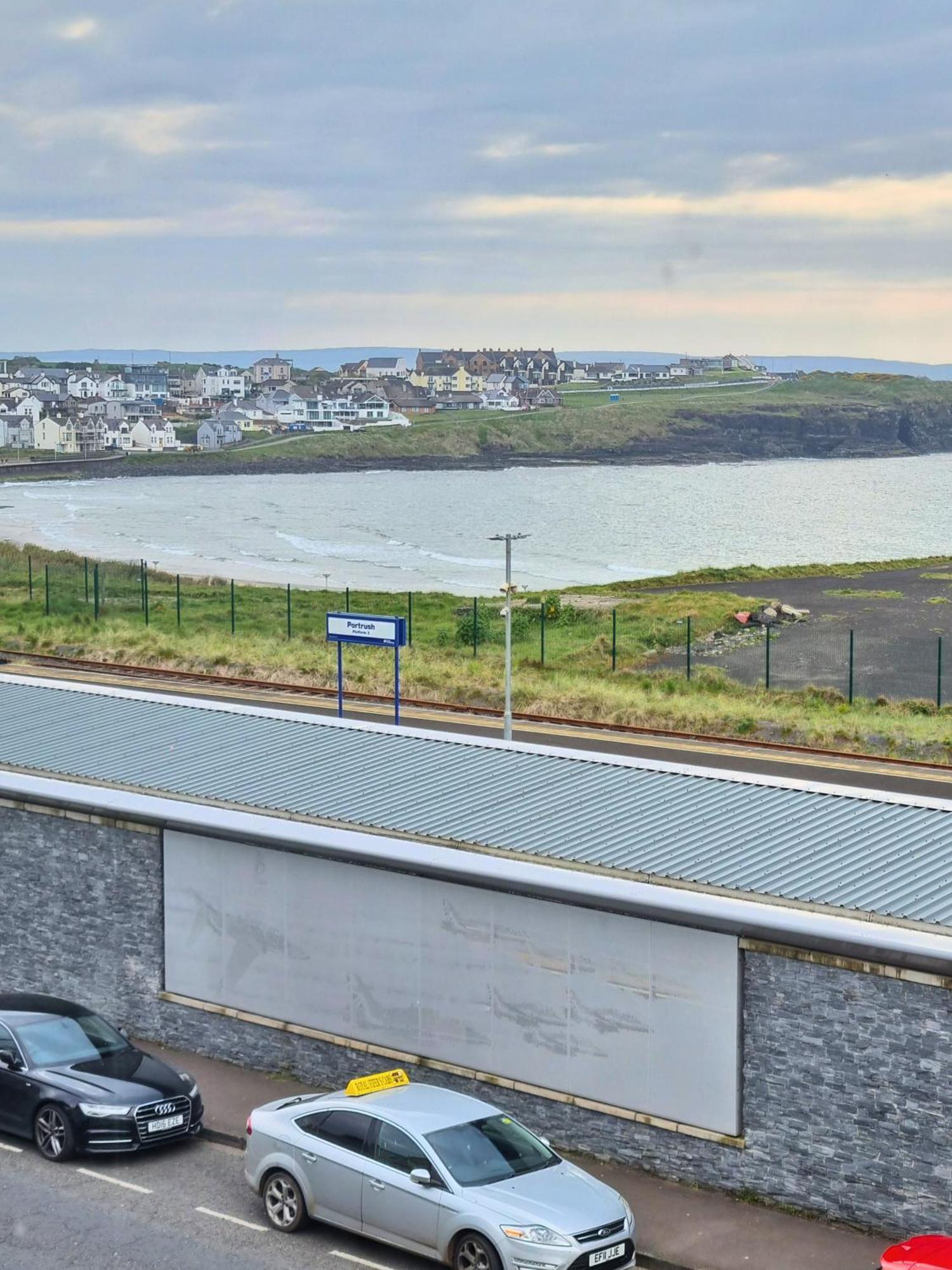 6 Golf Terrace - Portrush By The Sea公寓 外观 照片